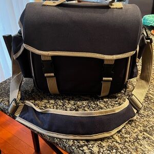 Stylish Black and Tan picnic bag